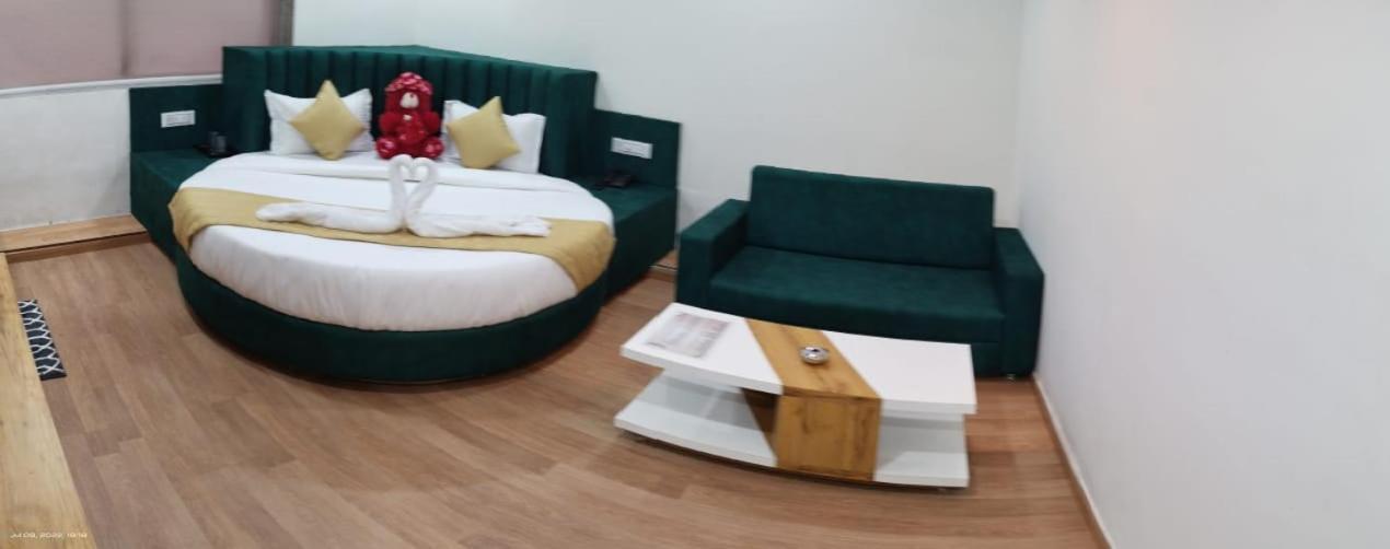 Ānand Collection O Hotel Green Park מראה חיצוני תמונה